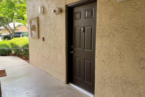 Condo in Miramar, Florida, 1 bedroom  № 1987083 - photo 14