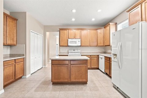 Villa ou maison à vendre à New Port Richey, Floride: 4 chambres, 182.83 m2 № 2308651 - photo 6