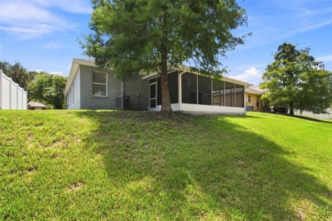 Villa ou maison à vendre à New Port Richey, Floride: 4 chambres, 182.83 m2 № 2308651 - photo 15