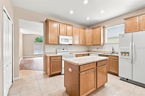 Villa ou maison à vendre à New Port Richey, Floride: 4 chambres, 182.83 m2 № 2308651 - photo 5