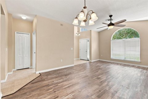 Villa ou maison à vendre à New Port Richey, Floride: 4 chambres, 182.83 m2 № 2308651 - photo 4