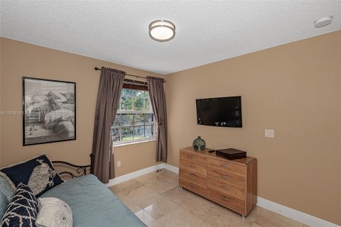 Casa en venta en Pembroke Pines, Florida, 3 dormitorios, 193.89 m2 № 1830155 - foto 7