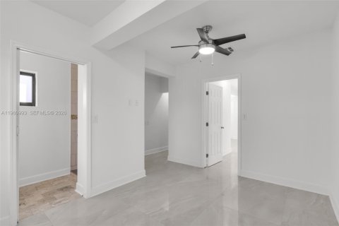 Купить виллу или дом в Майами, Флорида 5 спален, 192.4м2, № 2024607 - фото 18