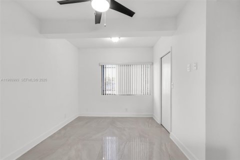 Купить виллу или дом в Майами, Флорида 5 спален, 192.4м2, № 2024607 - фото 17