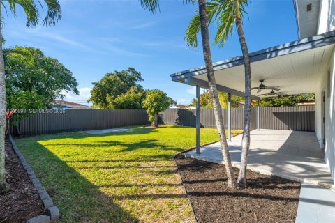 Купить виллу или дом в Майами, Флорида 5 спален, 192.4м2, № 2024607 - фото 27