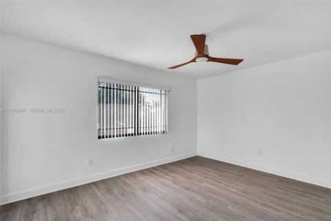 Купить виллу или дом в Майами, Флорида 5 спален, 192.4м2, № 2024607 - фото 22