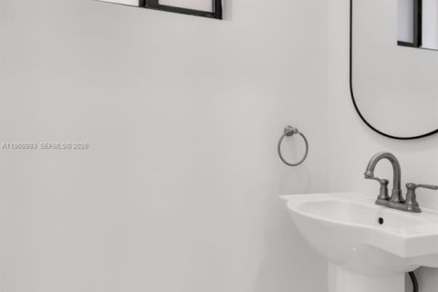 Купить виллу или дом в Майами, Флорида 5 спален, 192.4м2, № 2024607 - фото 13