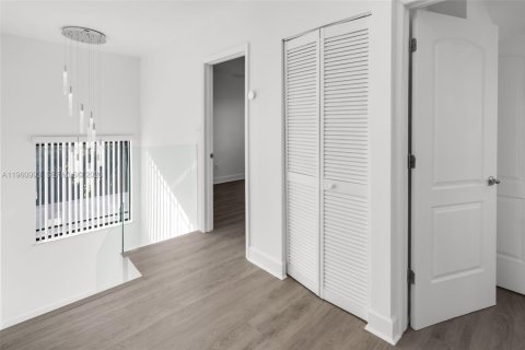 Купить виллу или дом в Майами, Флорида 5 спален, 192.4м2, № 2024607 - фото 21