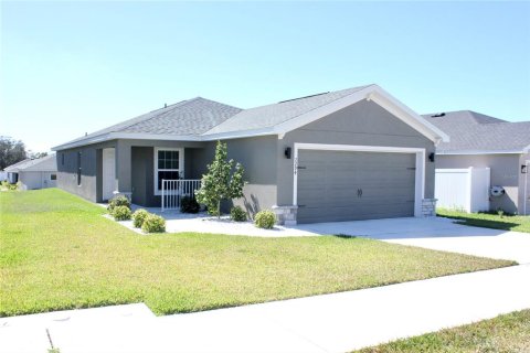 House in Davenport, Florida 3 bedrooms, 140.19 sq.m. № 1551666 - photo 2