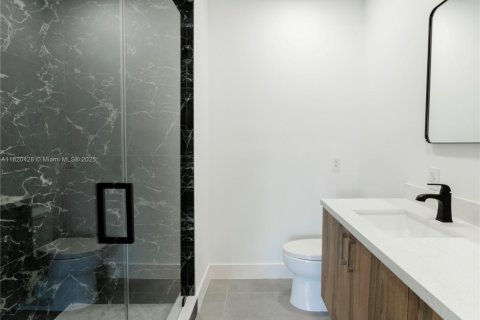 Casa en venta en Miami, Florida, 4 dormitorios, 184.5 m2 № 1788340 - foto 22