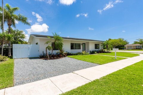 Casa en venta en Miami, Florida, 4 dormitorios, 184.5 m2 № 1788340 - foto 9