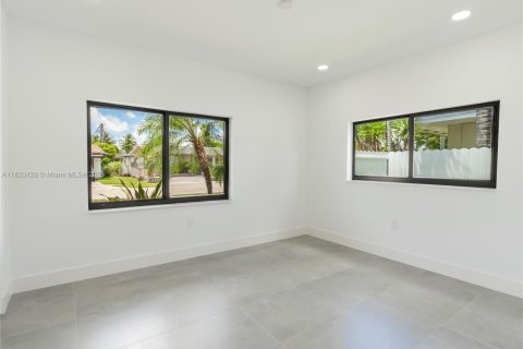 Casa en venta en Miami, Florida, 4 dormitorios, 184.5 m2 № 1788340 - foto 27