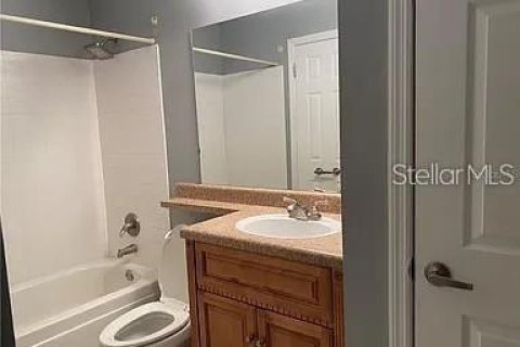 Condo in Winter Park, Florida, 2 bedrooms  № 2219333 - photo 11