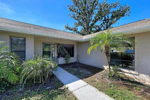 Villa ou maison à vendre à Spring Hill, Floride: 3 chambres, 160.91 m2 № 2418857 - photo 4