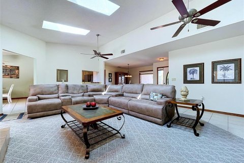 Villa ou maison à vendre à Spring Hill, Floride: 3 chambres, 160.91 m2 № 2418857 - photo 11