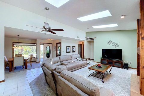 Villa ou maison à vendre à Spring Hill, Floride: 3 chambres, 160.91 m2 № 2418857 - photo 10