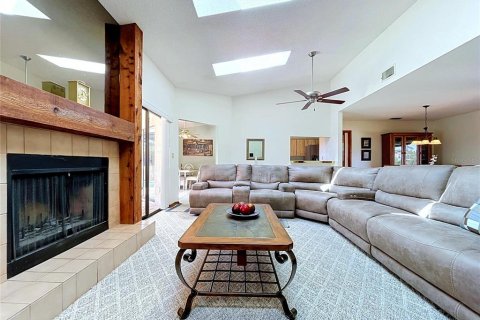 Villa ou maison à vendre à Spring Hill, Floride: 3 chambres, 160.91 m2 № 2418857 - photo 13