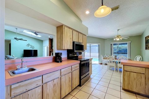 Villa ou maison à vendre à Spring Hill, Floride: 3 chambres, 160.91 m2 № 2418857 - photo 18