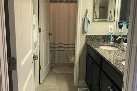 Casa en alquiler en Sun City Center, Florida, 4 dormitorios, 237.37 m2 № 1866231 - foto 5