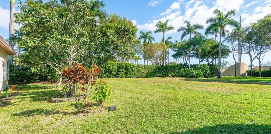 House in Boynton Beach, Florida 3 bedrooms, 233 sq.m. № 1231216