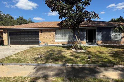 House in Orlando, Florida 3 bedrooms, 165.27 sq.m. № 2081608