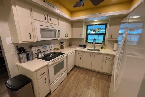 Villa ou maison à vendre à Rotonda, Floride: 3 chambres, 158.03 m2 № 2400097 - photo 15