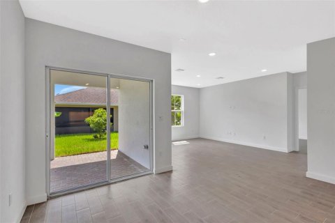 Villa ou maison à louer à St. Lucie, Floride: 4 chambres, 148.92 m2 № 2388233 - photo 24