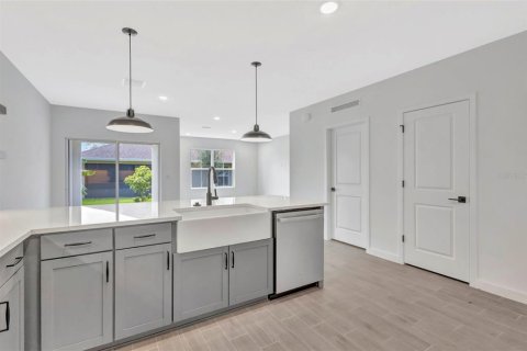 Villa ou maison à louer à St. Lucie, Floride: 4 chambres, 148.92 m2 № 2388233 - photo 10