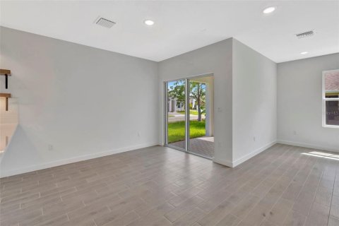 Villa ou maison à louer à St. Lucie, Floride: 4 chambres, 148.92 m2 № 2388233 - photo 25
