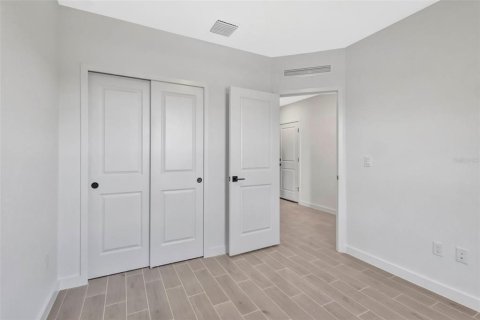 Villa ou maison à louer à St. Lucie, Floride: 4 chambres, 148.92 m2 № 2388233 - photo 22