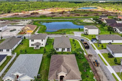Villa ou maison à louer à St. Lucie, Floride: 4 chambres, 148.92 m2 № 2388233 - photo 5