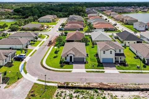Villa ou maison à louer à St. Lucie, Floride: 4 chambres, 148.92 m2 № 2388233 - photo 3