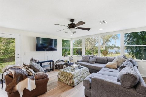 Villa ou maison à vendre à Tampa, Floride: 6 chambres, 310.67 m2 № 2239119 - photo 14