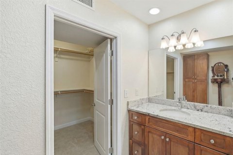 Villa ou maison à vendre à Tampa, Floride: 6 chambres, 310.67 m2 № 2239119 - photo 22