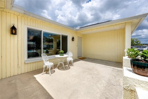 Купить виллу или дом в Холидэй, Флорида 6 комнат, 141.68м2, № 1883459 - фото 5