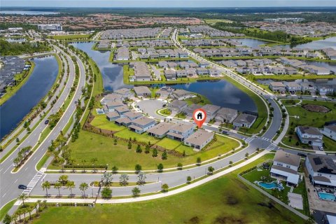House in Orlando, Florida 4 bedrooms, 216.09 sq.m. № 2400274 - photo 6