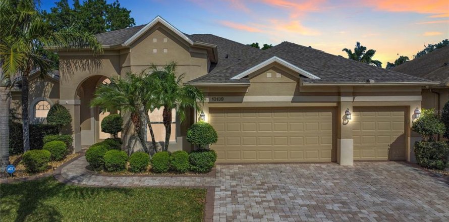 Casa en Orlando, Florida 5 dormitorios, 294.31 m2 № 1638235