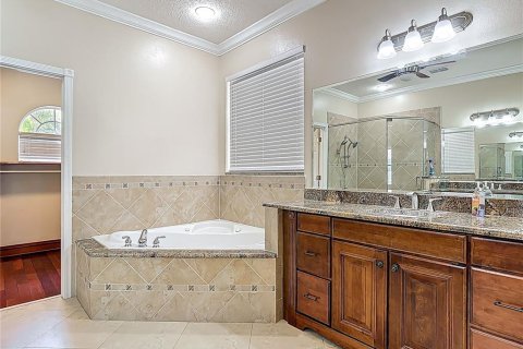 House in Orlando, Florida 5 bedrooms, 294.31 sq.m. № 1638235 - photo 23