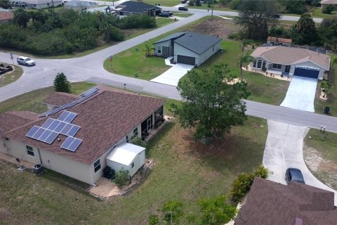 Villa ou maison à vendre à North Port, Floride: 3 chambres, 198.07 m2 № 1716545 - photo 29