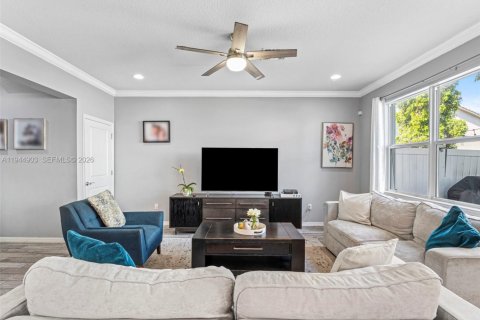 Купить таунхаус в Холливуд, Флорида 3 спальни, 164.25м2, № 2054400 - фото 13