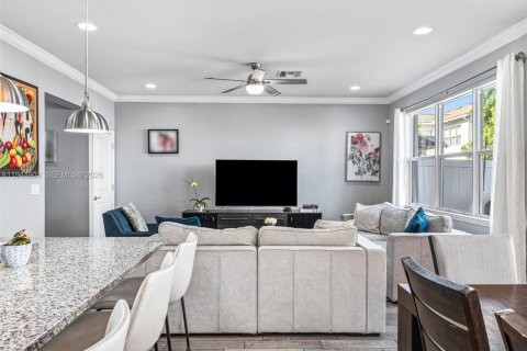 Купить таунхаус в Холливуд, Флорида 3 спальни, 164.25м2, № 2054400 - фото 16