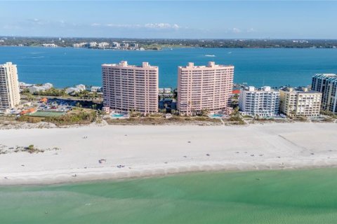 Copropriété à vendre à Clearwater, Floride: 2 chambres, 120.31 m2 № 1795325 - photo 1