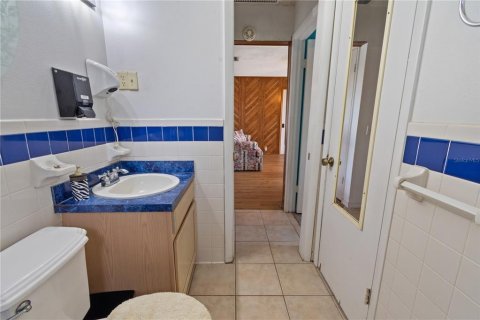House in Bartow, Florida 7 bedrooms, 412.86 sq.m. № 2216716 - photo 23