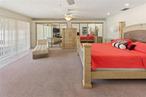 House in Bartow, Florida 7 bedrooms, 412.86 sq.m. № 2216716 - photo 11