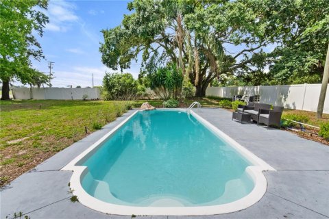 House in Bartow, Florida 7 bedrooms, 412.86 sq.m. № 2216716 - photo 2