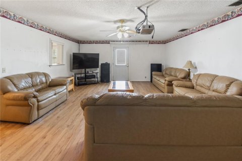 House in Bartow, Florida 7 bedrooms, 412.86 sq.m. № 2216716 - photo 27