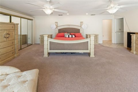 House in Bartow, Florida 7 bedrooms, 412.86 sq.m. № 2216716 - photo 12