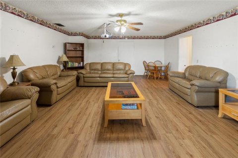 House in Bartow, Florida 7 bedrooms, 412.86 sq.m. № 2216716 - photo 28