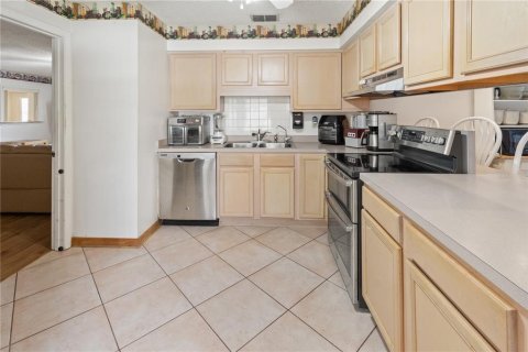 House in Bartow, Florida 7 bedrooms, 412.86 sq.m. № 2216716 - photo 6