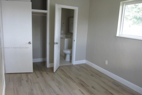 Villa ou maison à louer à West Park, Floride: 5 chambres, 209.03 m2 № 1946877 - photo 21